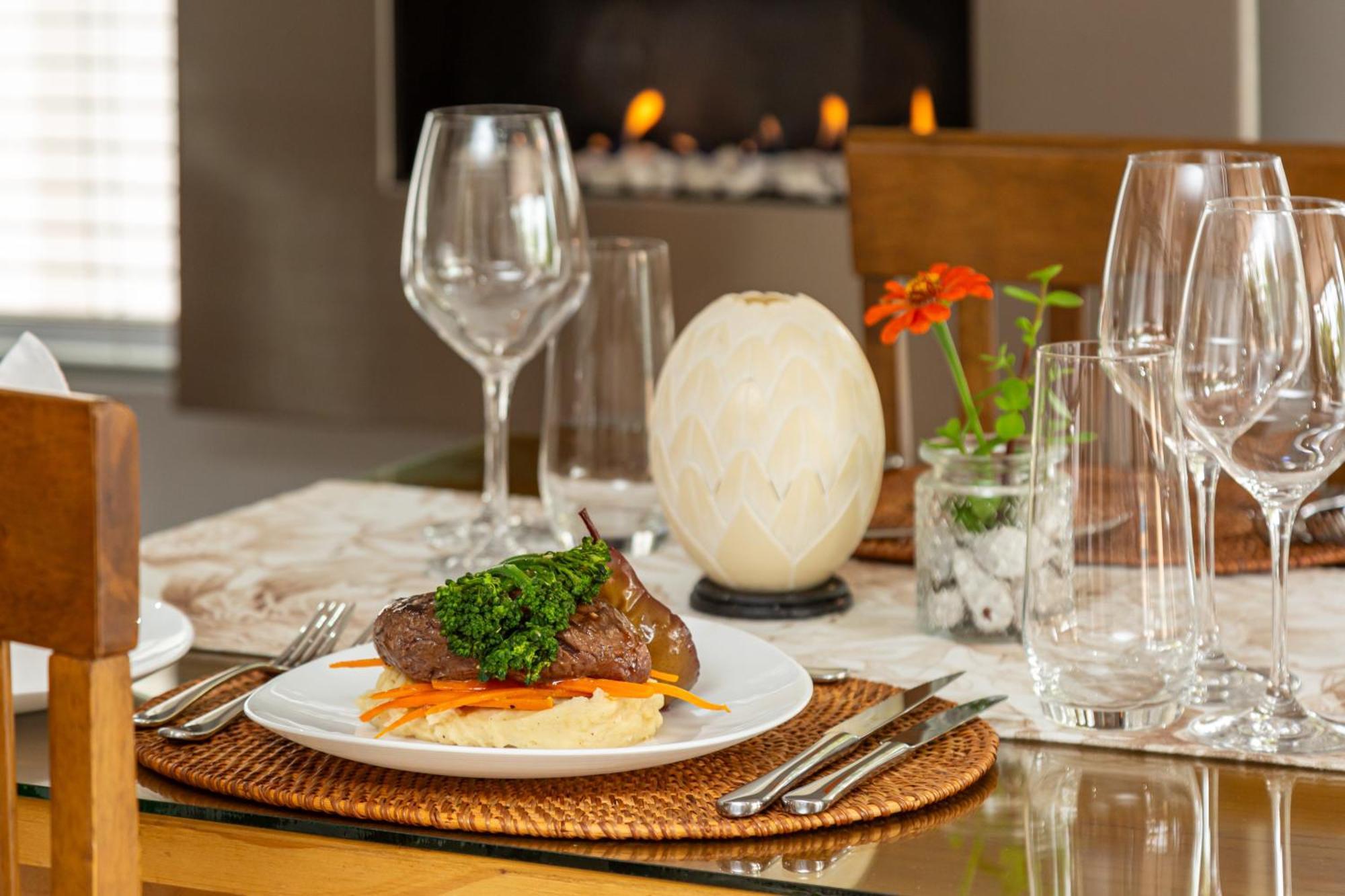 Pictures Guest House Boutique Hotel Оудсхорн Екстериор снимка