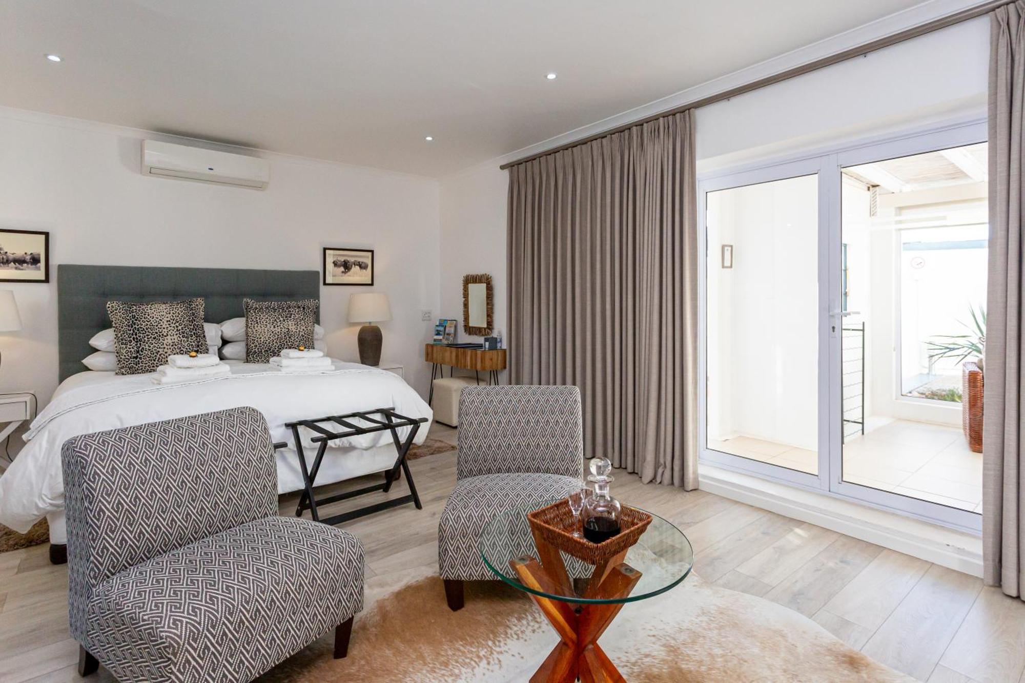 Pictures Guest House Boutique Hotel Оудсхорн Екстериор снимка