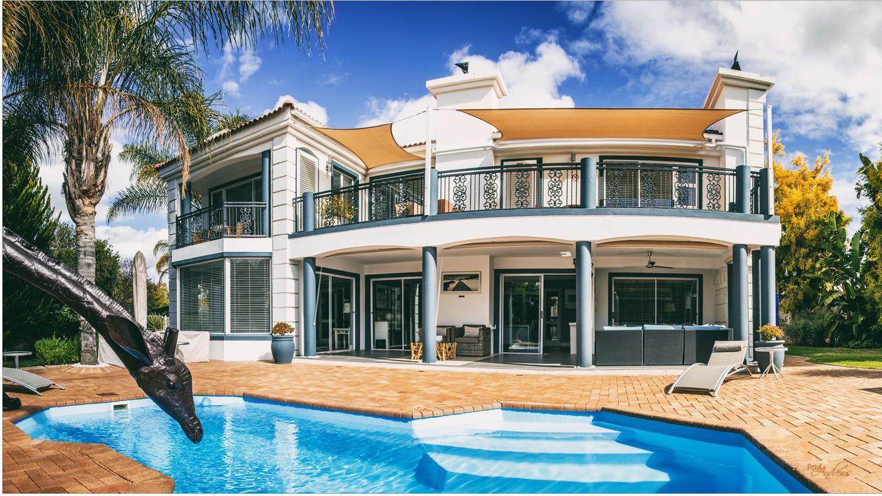 Pictures Guest House Boutique Hotel Оудсхорн Екстериор снимка