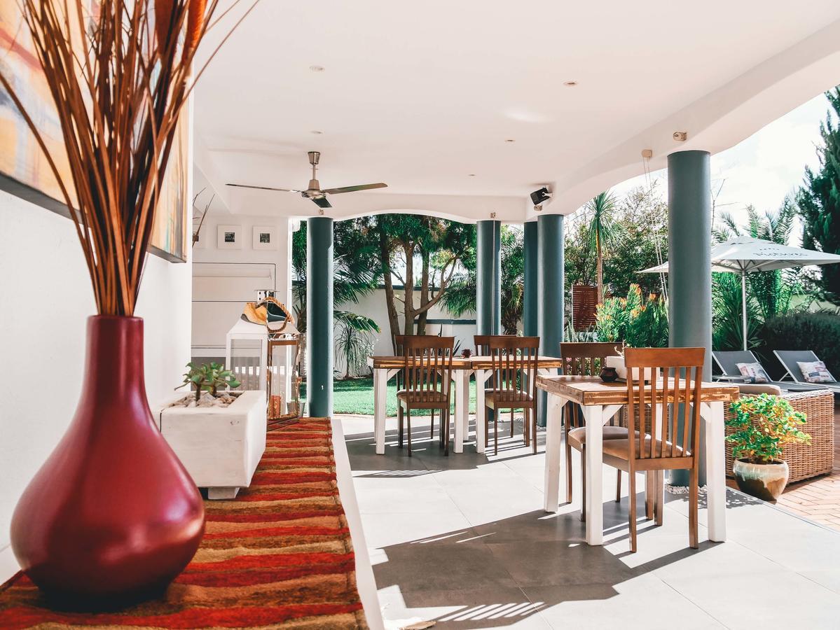 Pictures Guest House Boutique Hotel Оудсхорн Екстериор снимка