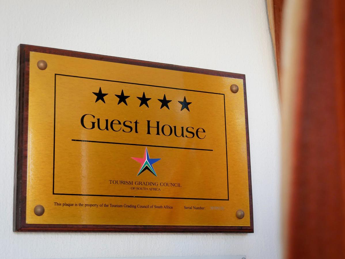 Pictures Guest House Boutique Hotel Оудсхорн Екстериор снимка